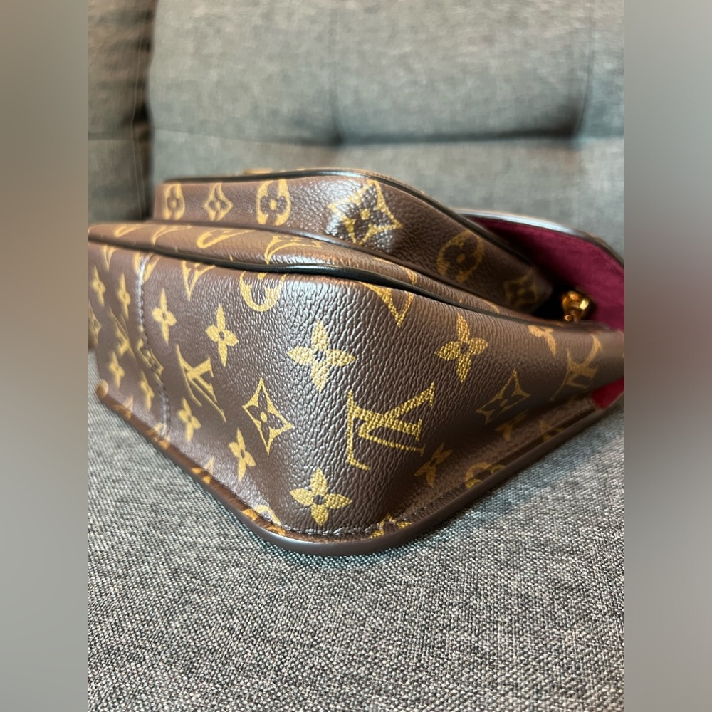 Louis Vuitton Passy - Picture 10 of 17